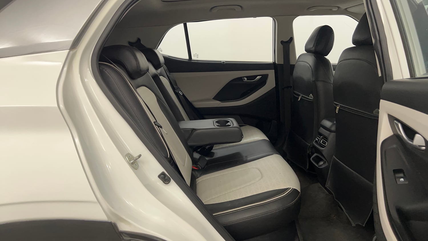 Used 2023 Hyundai Creta SX 1.5 Diesel Diesel Manual interior RIGHT SIDE REAR DOOR CABIN VIEW