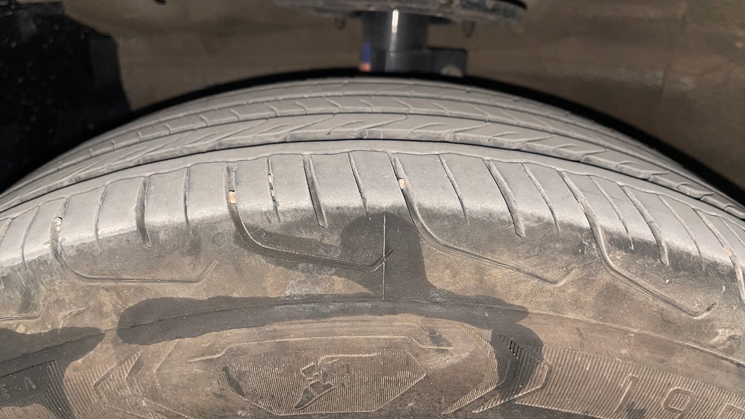 Used 2019 Maruti Suzuki Ciaz Alpha Hybrid 1.5 Petrol Manual tyres LEFT FRONT TYRE TREAD VIEW