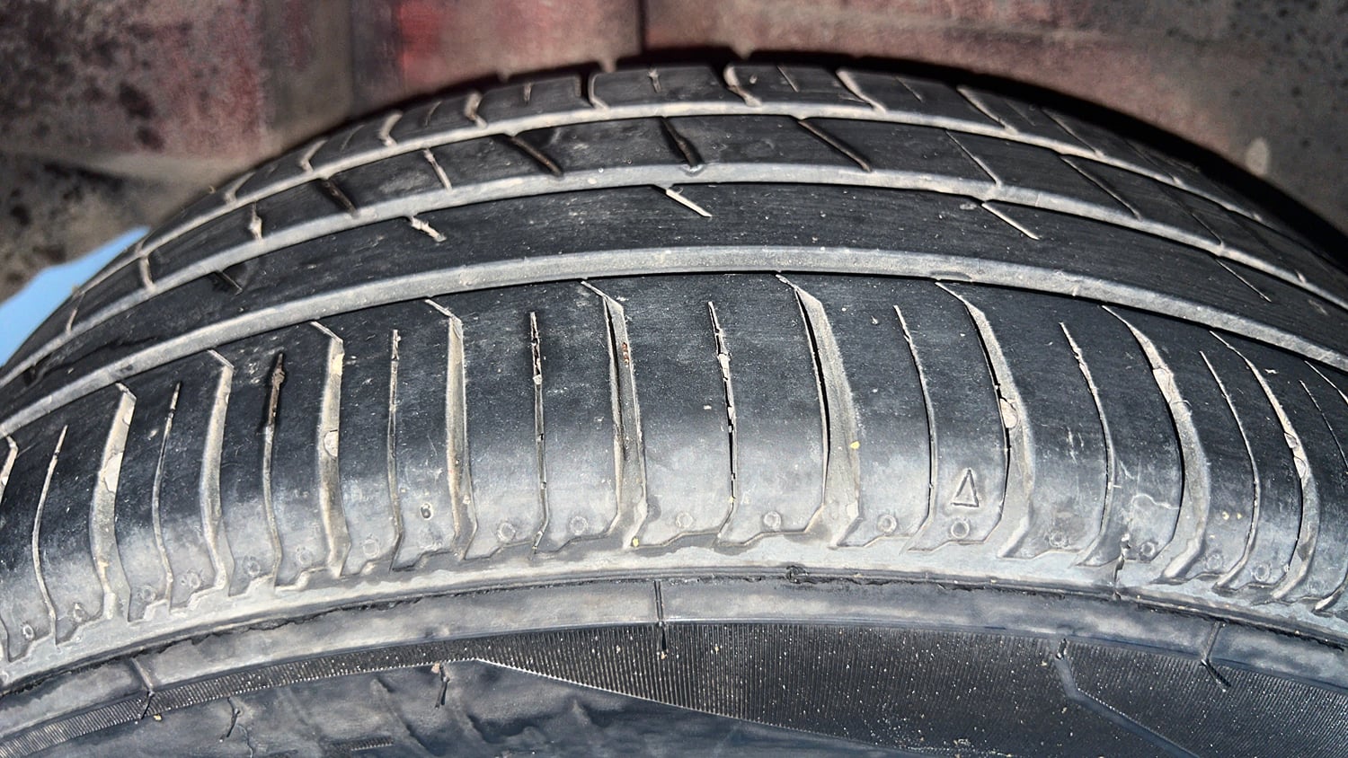 Used 2019 Maruti Suzuki Dzire VXi AMT Petrol Automatic tyres RIGHT REAR TYRE TREAD VIEW