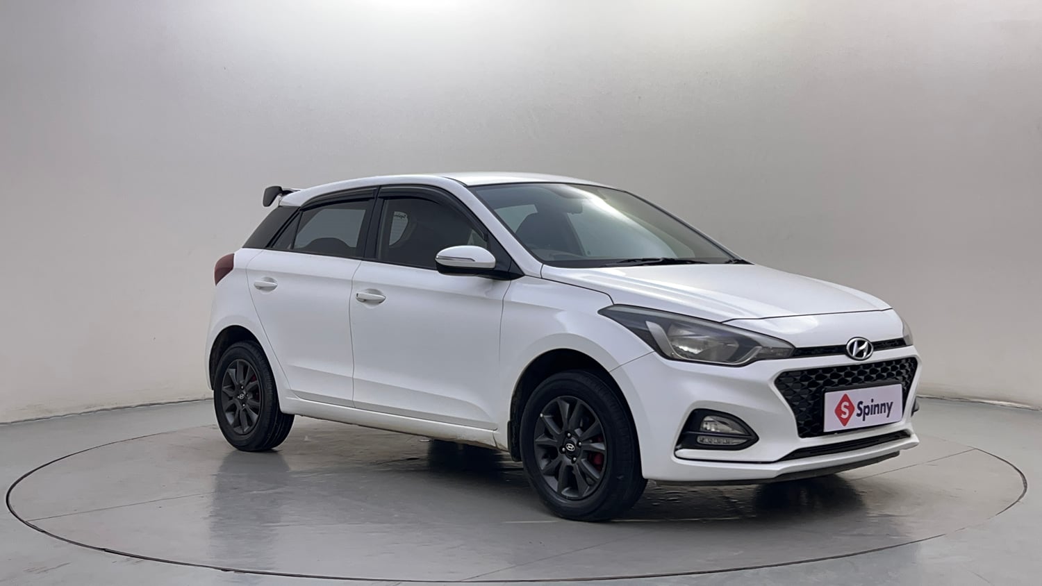 Used 2018 Hyundai Elite i20 Asta 1.2 Petrol Manual exterior RIGHT FRONT CORNER VIEW