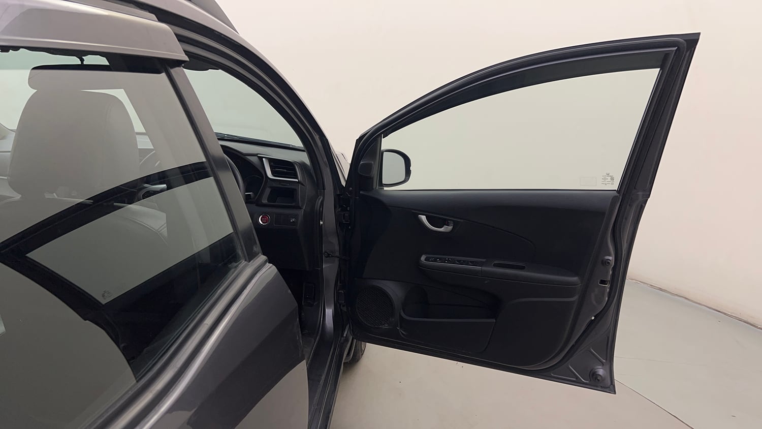 Used 2018 Honda BR-V V Petrol Petrol Manual interior RIGHT FRONT DOOR OPEN VIEW
