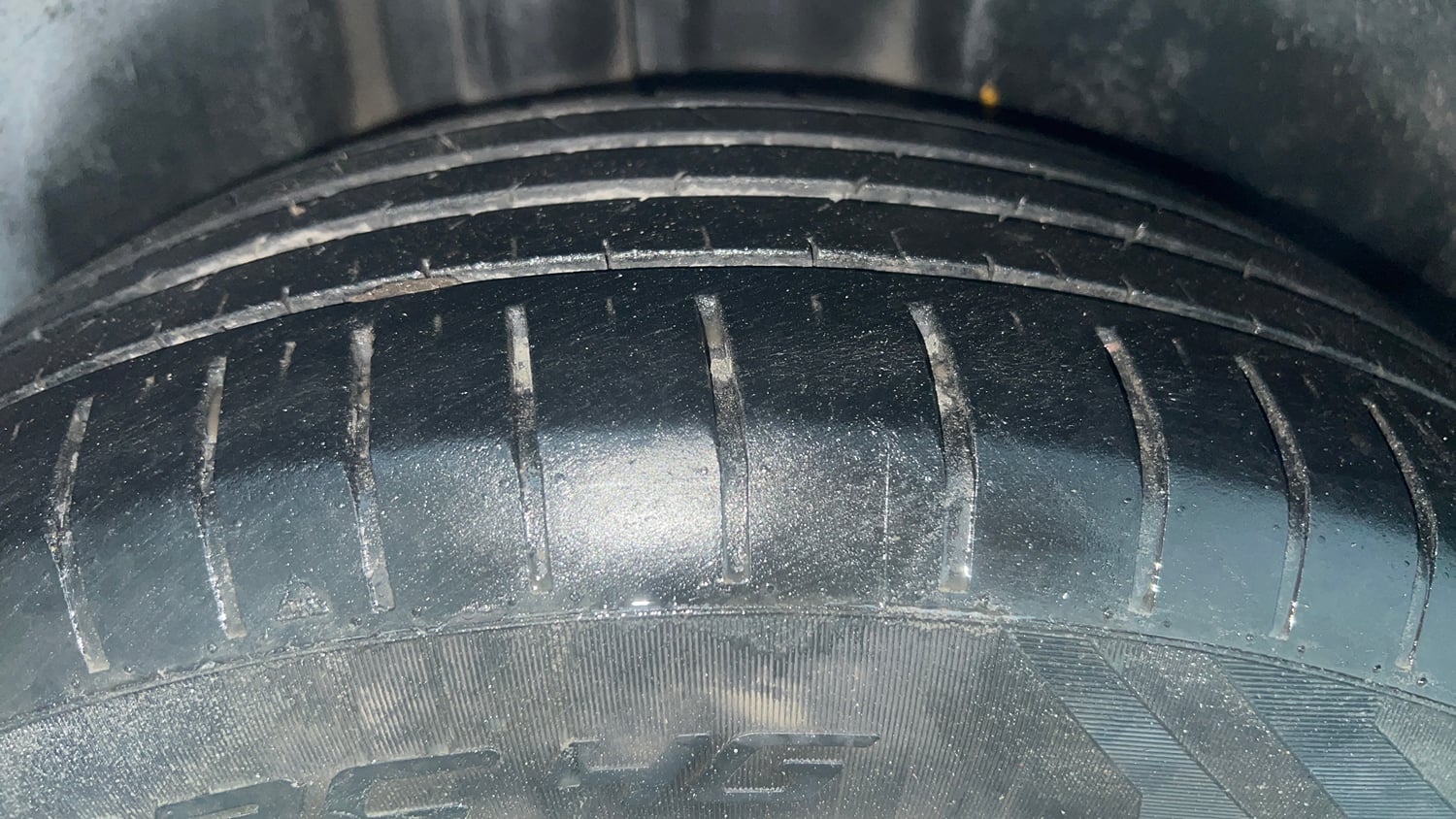 Used 2021 Skoda Rapid New Active 1.0 TSI AT Petrol Automatic tyres RIGHT REAR TYRE TREAD VIEW