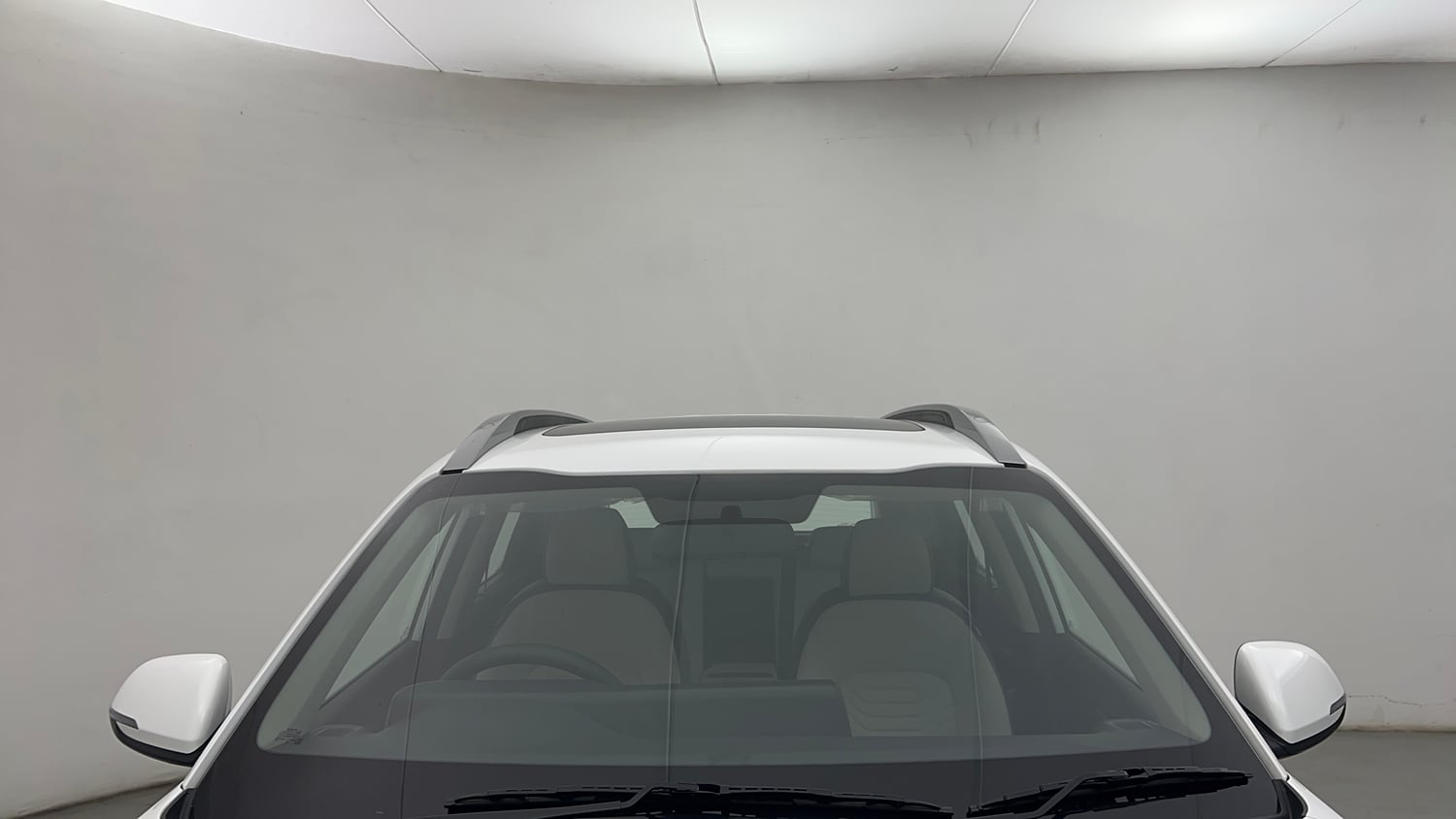 Used 2026 Kia Sonet HTK Plus 1.2 Petrol MT Petrol Manual exterior FRONT WINDSHIELD VIEW