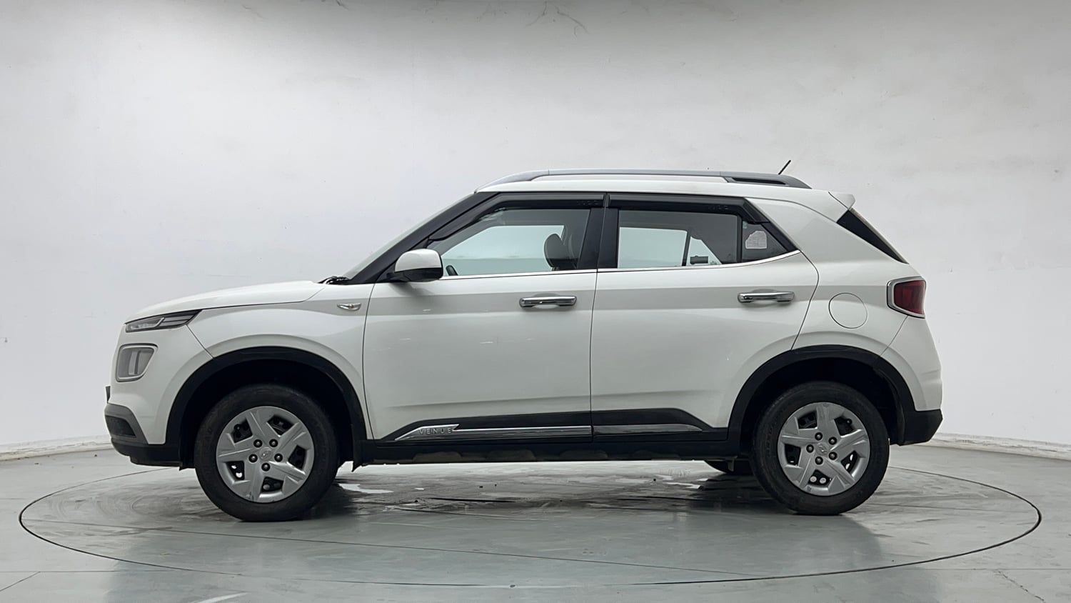 Used 2022 Hyundai Venue S 1.2 Petrol Petrol Manual exterior LEFT SIDE VIEW