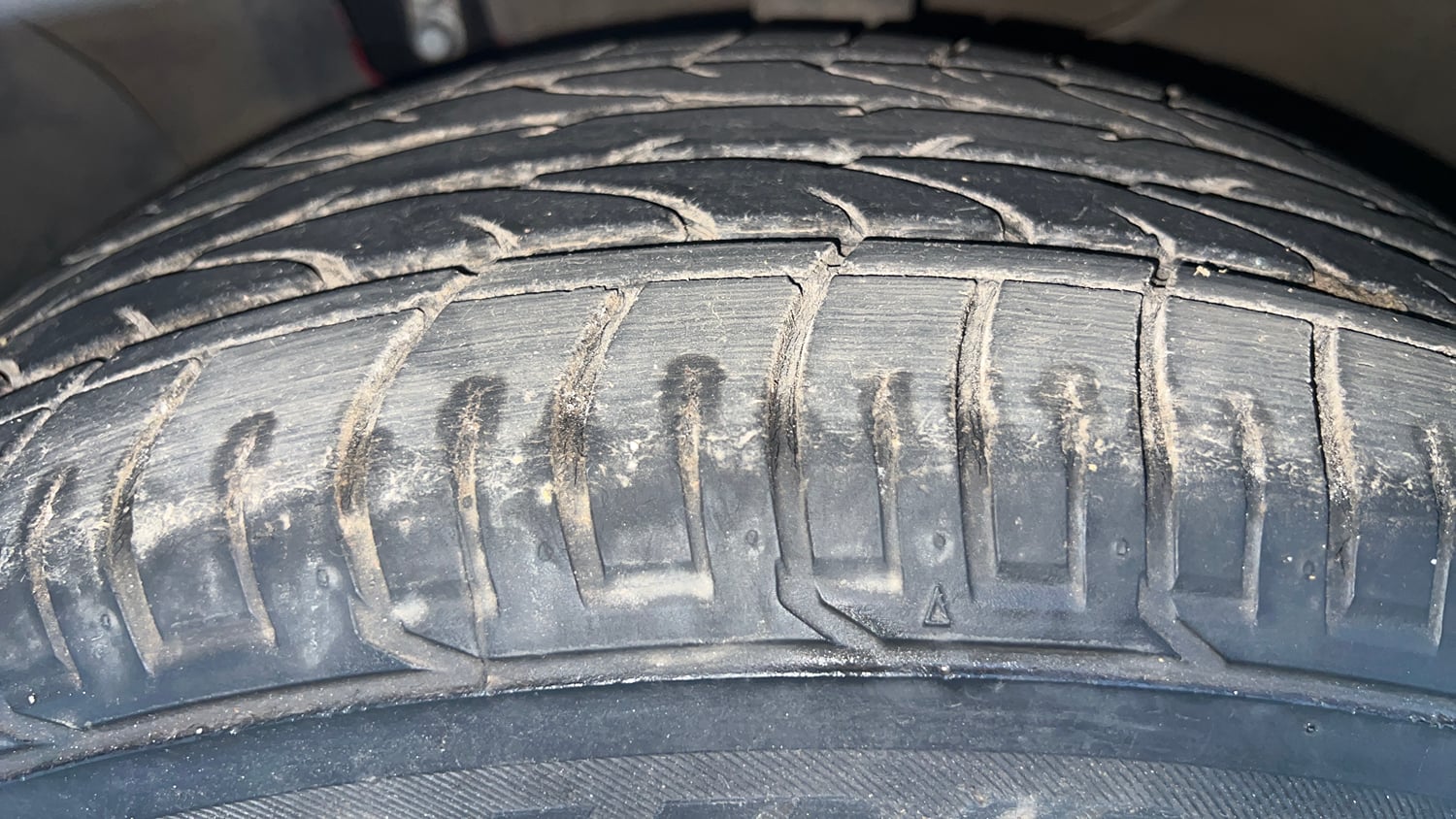 Used 2018 Hyundai Creta SX Plus 1.6 AT Petrol Petrol Automatic tyres LEFT FRONT TYRE TREAD VIEW