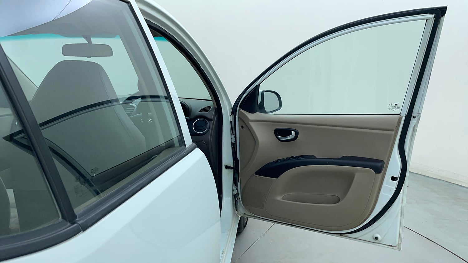 Used 2012 Hyundai i10 Sportz 1.2 Kappa2 Petrol Manual interior RIGHT FRONT DOOR OPEN VIEW