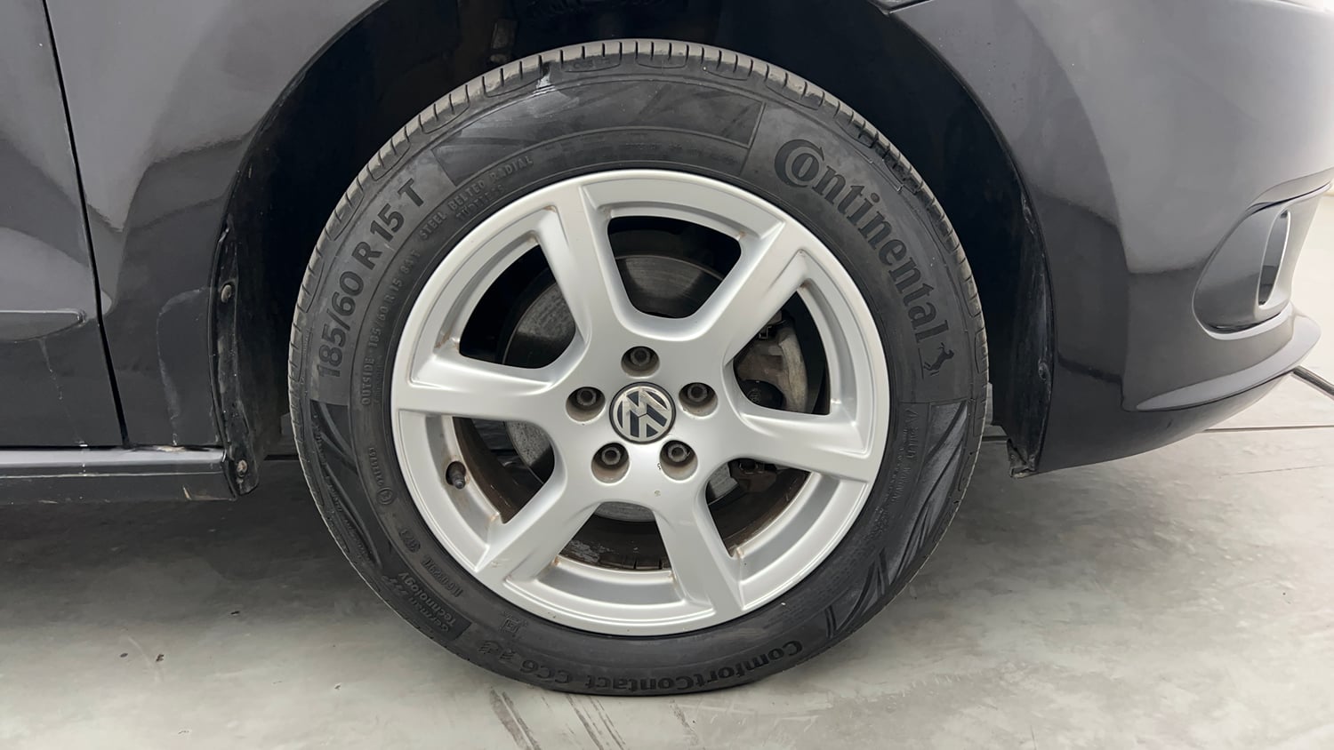 Used 2014 Volkswagen Vento Highline Diesel Diesel Manual tyres RIGHT FRONT TYRE RIM VIEW