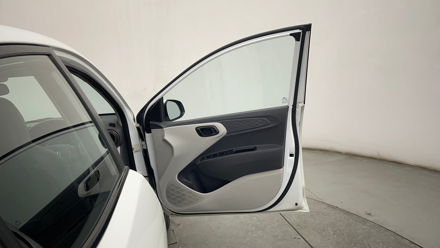 Used 2022 Hyundai Aura S 1.2 CNG Cng Manual interior RIGHT FRONT DOOR OPEN VIEW