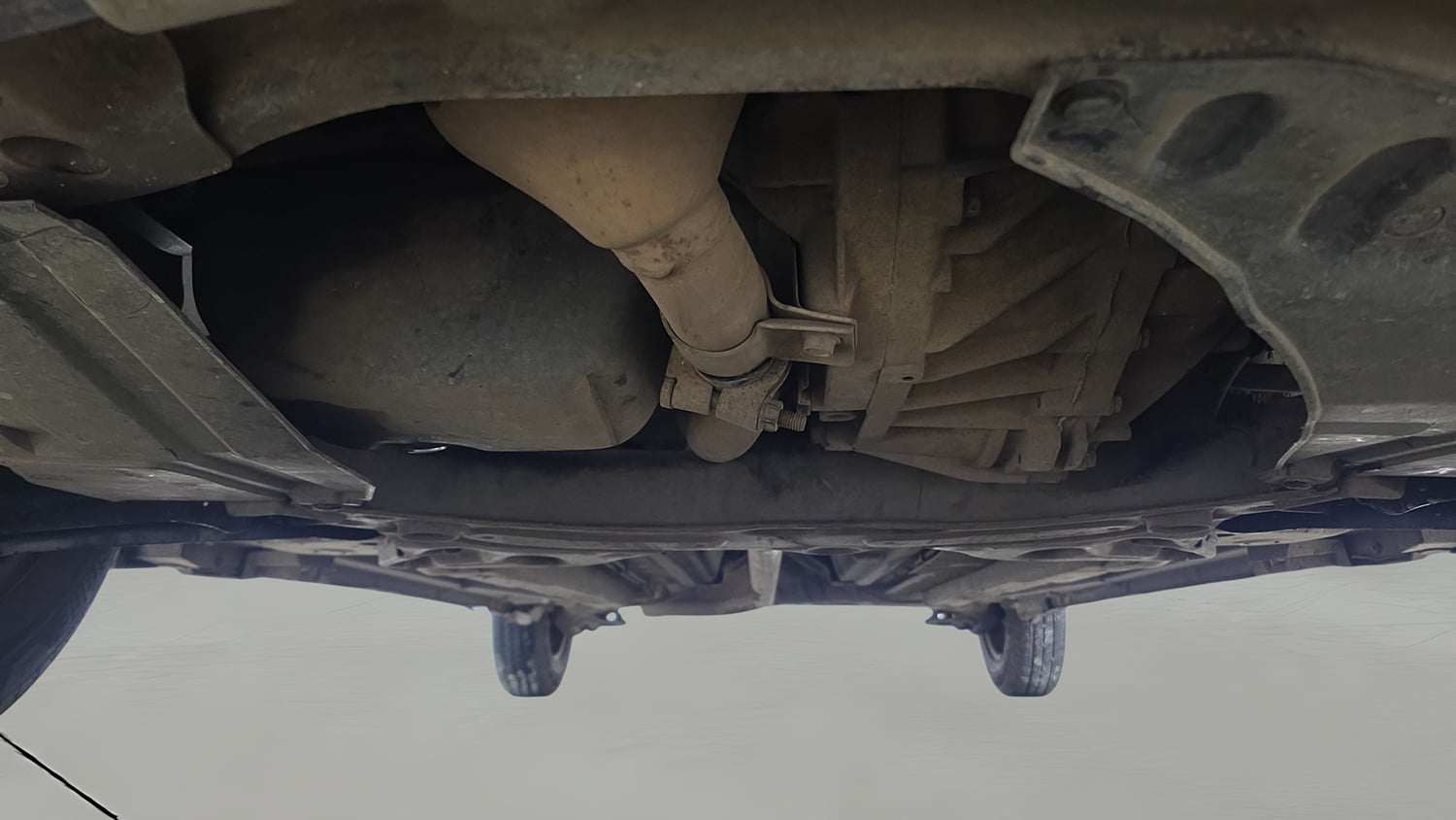 Used 2012 Maruti Suzuki Swift VDi Diesel Manual extra FRONT LEFT UNDERBODY VIEW