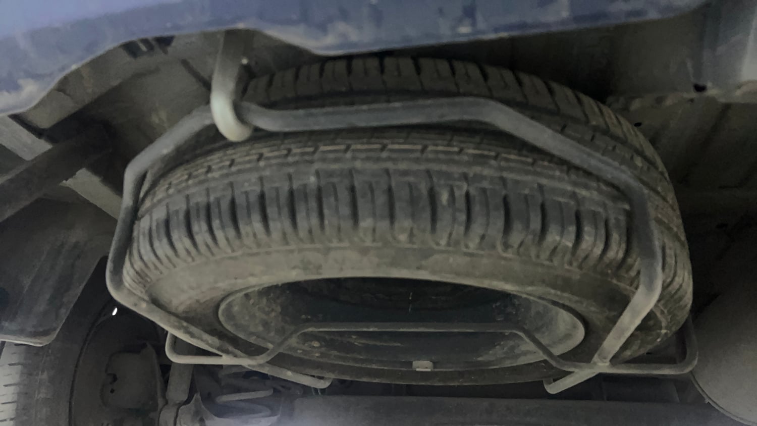 Used 2022 Maruti Suzuki New Ertiga VXi AT Petrol Automatic tyres SPARE TYRE VIEW