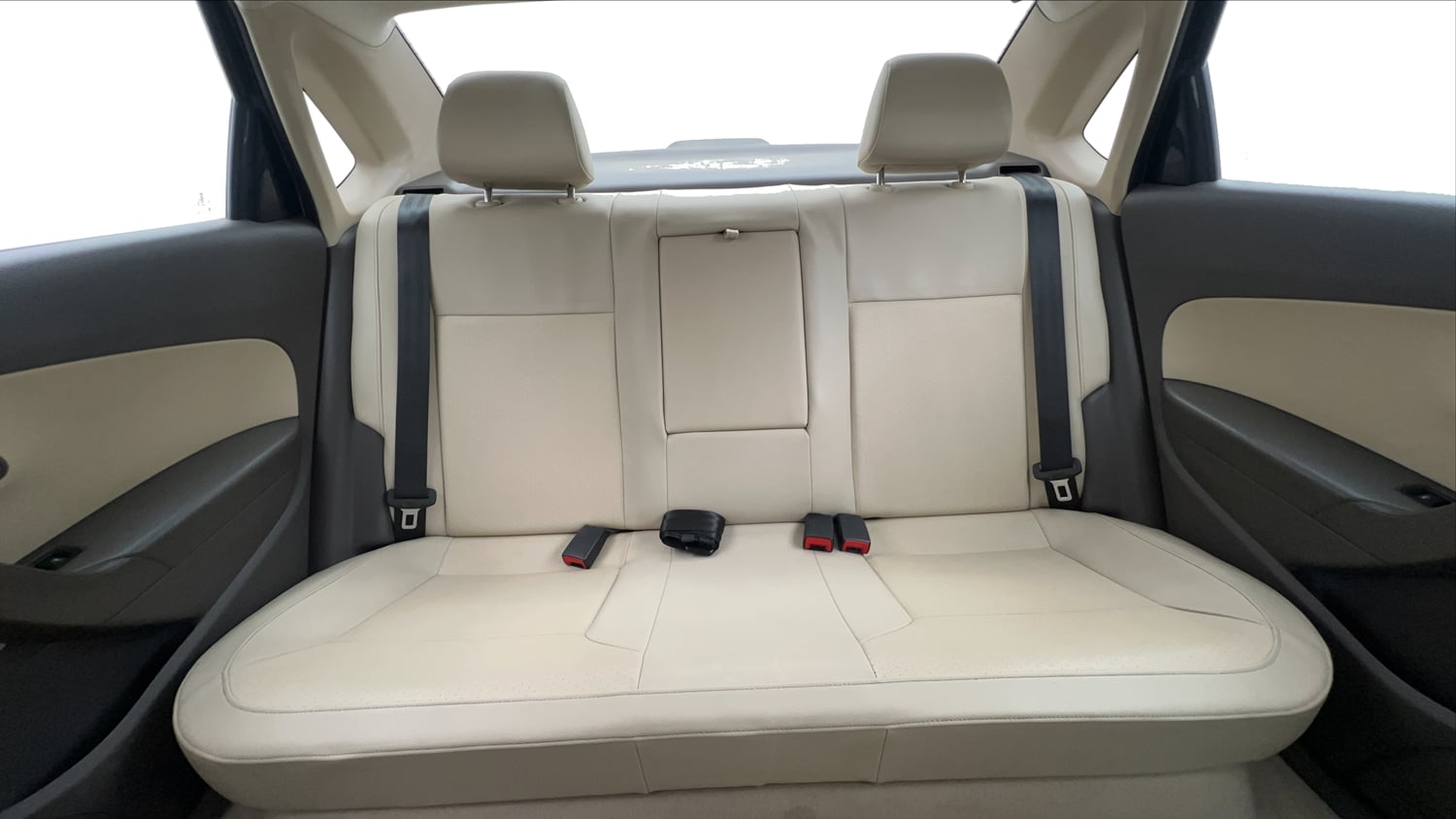 Used 2014 Volkswagen Vento Highline Diesel Diesel Manual interior REAR SEAT CONDITION VIEW