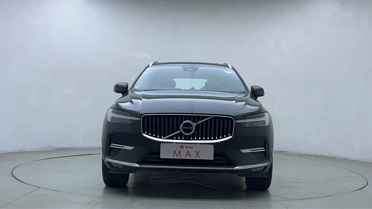 Used 2022 Volvo XC60 B5 Ultimate Petrol Automatic exterior FRONT VIEW