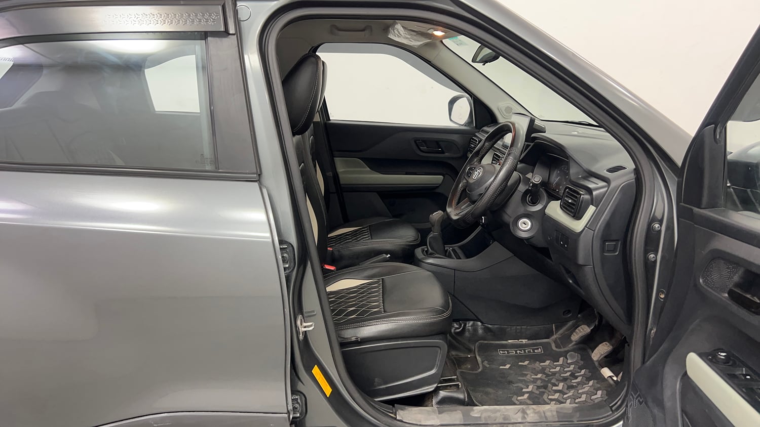 Used 2023 Tata Punch Adventure MT Petrol Manual interior RIGHT SIDE FRONT DOOR CABIN VIEW