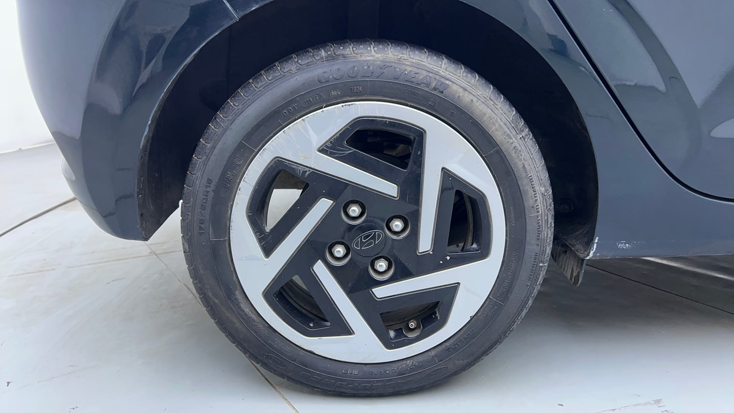 Used 2024 Hyundai Grand i10 Nios Sportz 1.2 Kappa VTVT Petrol Manual tyres RIGHT REAR TYRE RIM VIEW