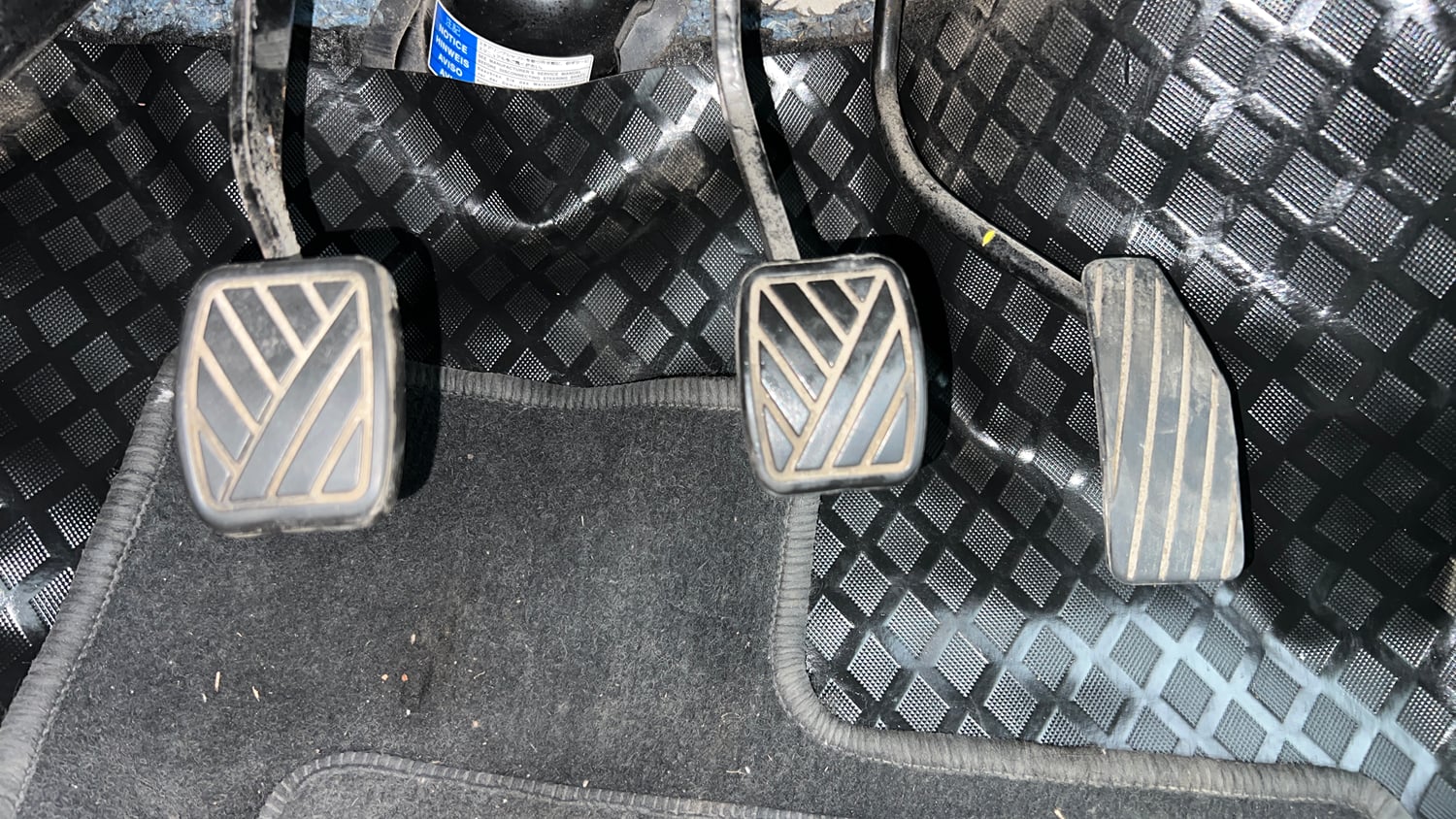 Used 2017 Maruti Suzuki Wagon R VXI Petrol Manual interior PEDALS VIEW