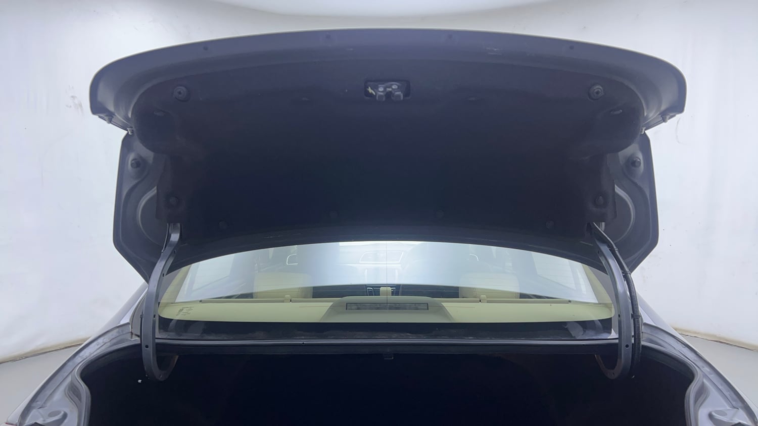 Used 2021 Maruti Suzuki Ciaz Alpha 1.5 Petrol Manual interior DICKY DOOR OPEN VIEW