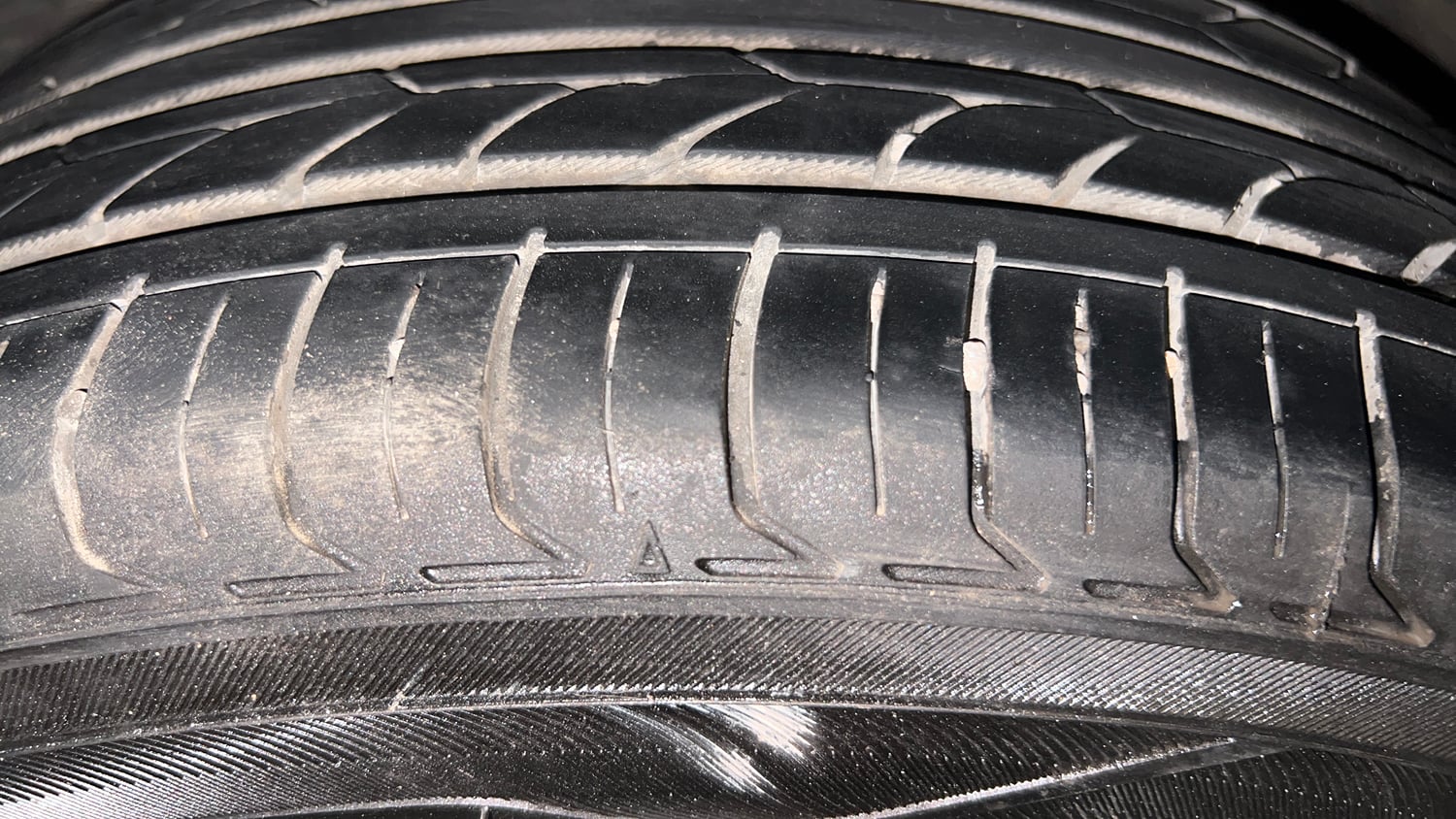Used 2018 Honda BR-V V Petrol Petrol Manual tyres LEFT REAR TYRE TREAD VIEW