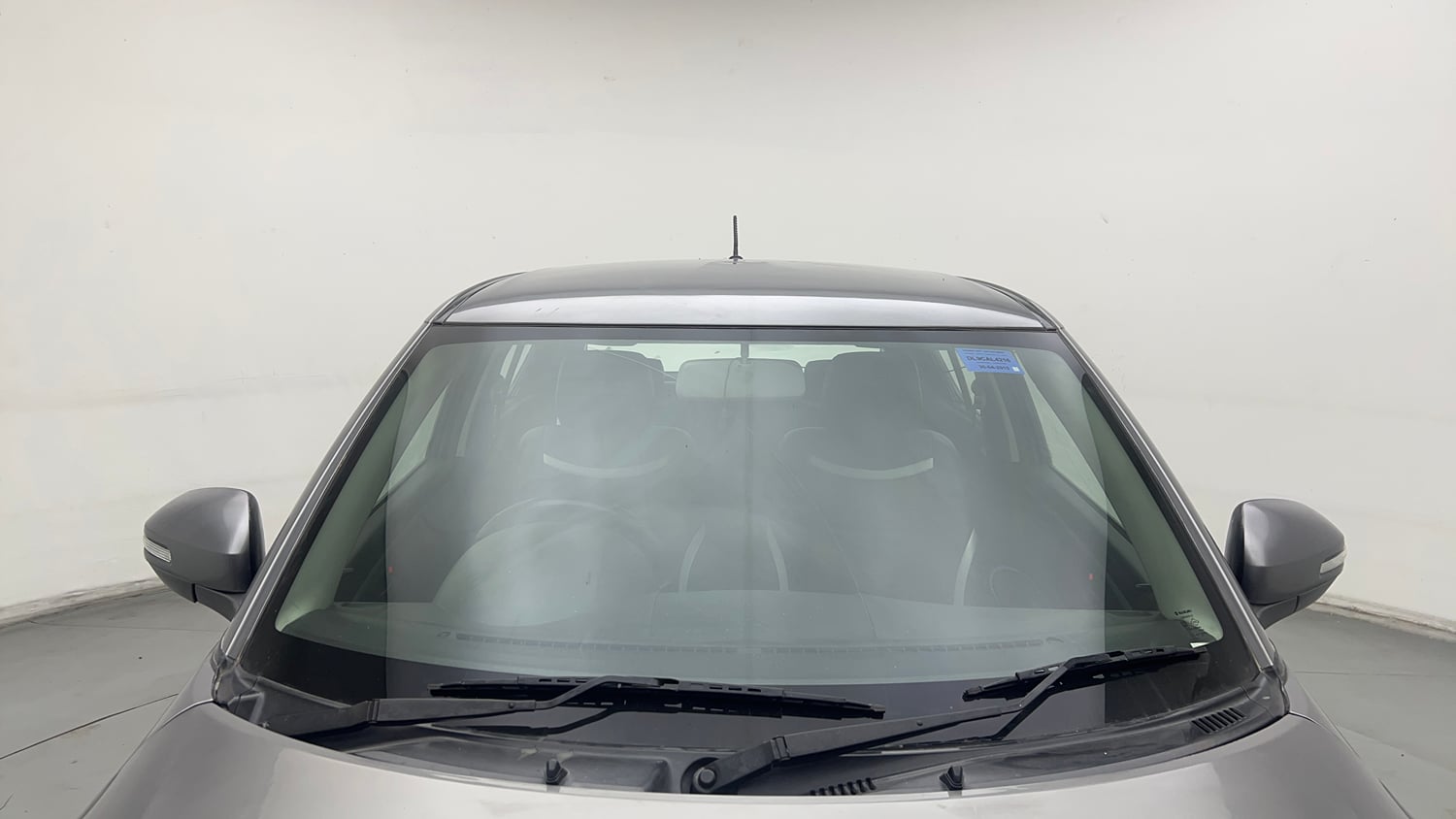 Used 2015 Maruti Suzuki Swift Lxi (O) Petrol Manual exterior FRONT WINDSHIELD VIEW