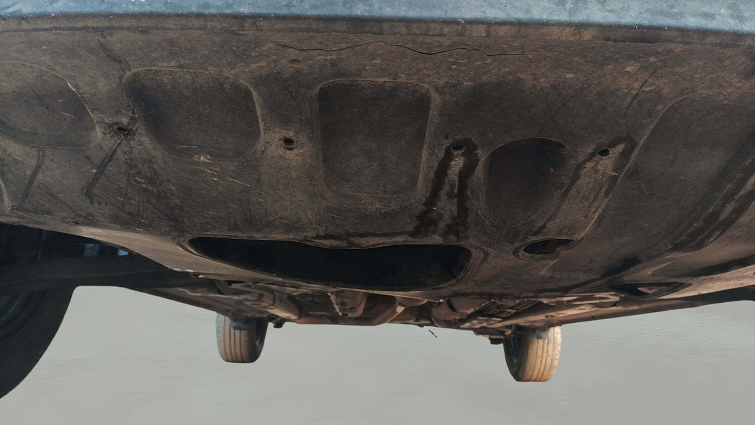 Used 2022 Hyundai Venue S 1.2 Petrol Petrol Manual extra FRONT LEFT UNDERBODY VIEW
