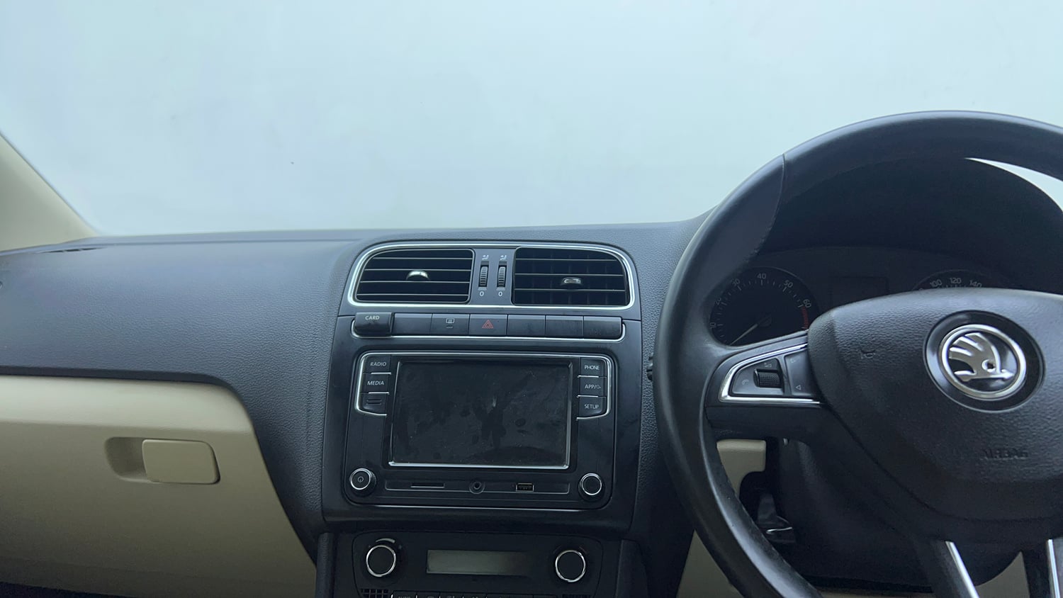 Used 2018 Skoda Rapid Style 1.6 MPI AT Petrol Automatic top_features Integrated (in-dash) music system
