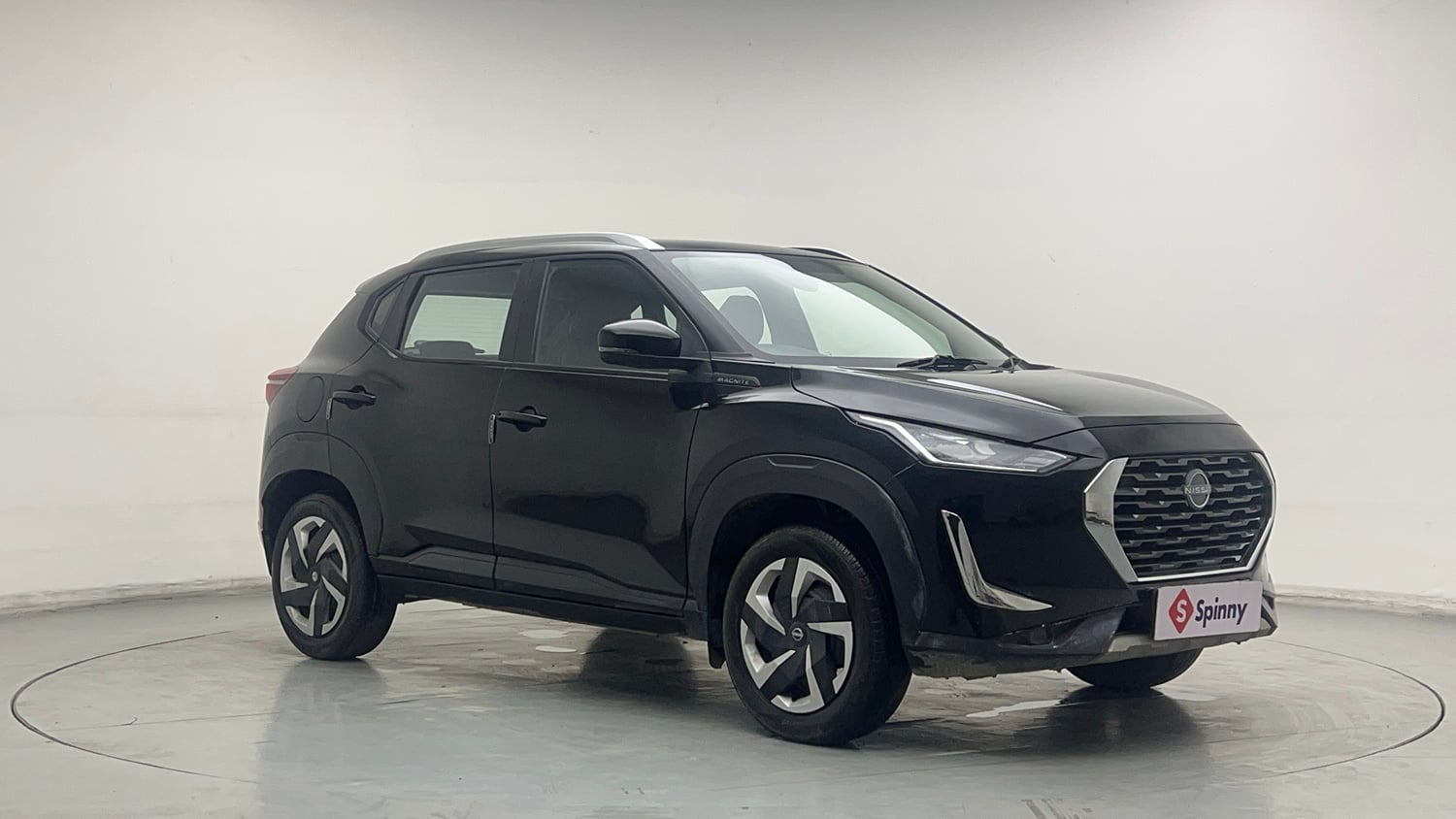 Used 2023 Nissan Magnite XL Petrol Manual exterior RIGHT FRONT CORNER VIEW