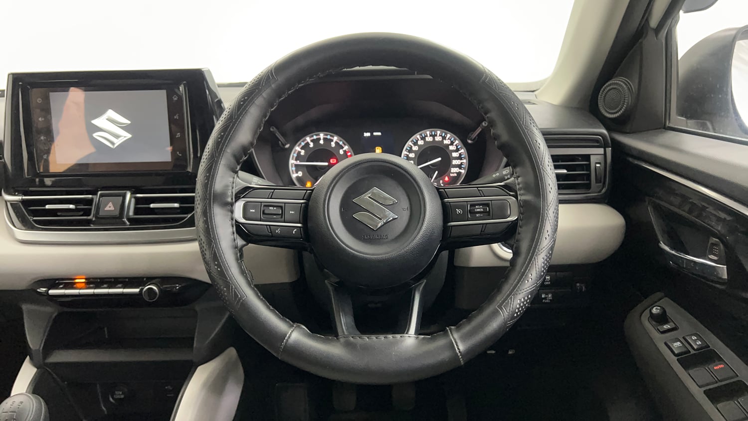 Used 2025 Maruti Suzuki Victoris VXI CNG MT 2W Cng Manual interior STEERING VIEW