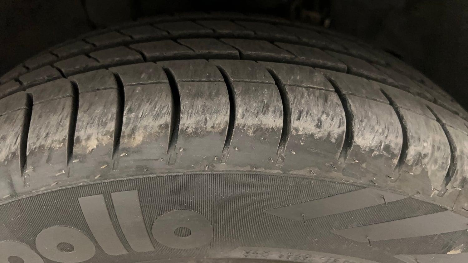Used 2023 Tata Tiago EV XZ Plus Long Range Electric Automatic tyres RIGHT FRONT TYRE TREAD VIEW