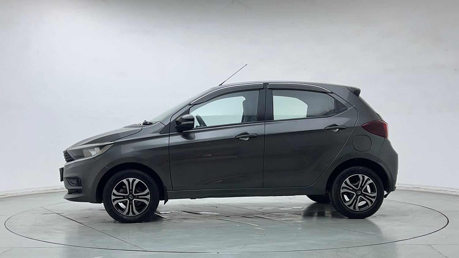 Used 2023 Tata Tiago XTA Petrol Automatic exterior LEFT SIDE VIEW