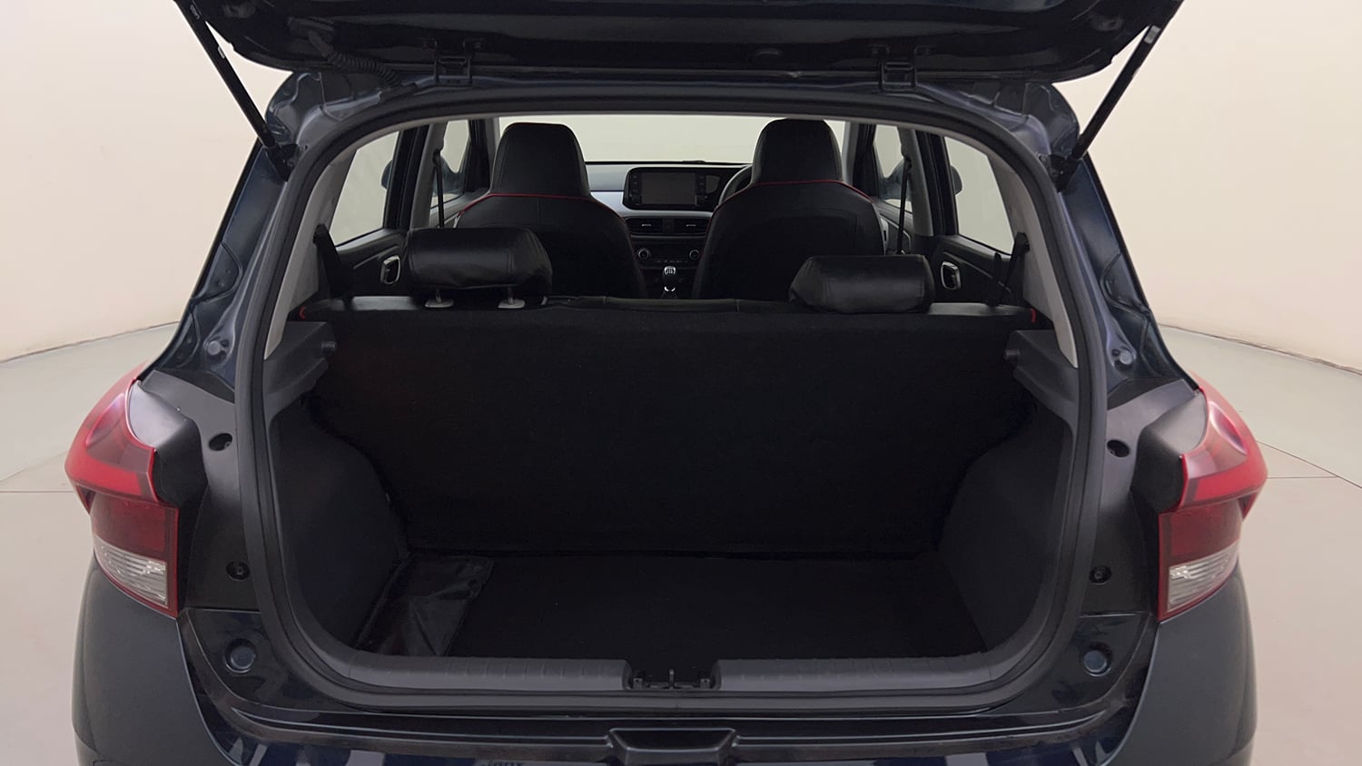 Used 2025 Hyundai Grand i10 Nios Sportz (O) 1.2 Kappa VTVT Petrol Manual interior DICKY INSIDE VIEW