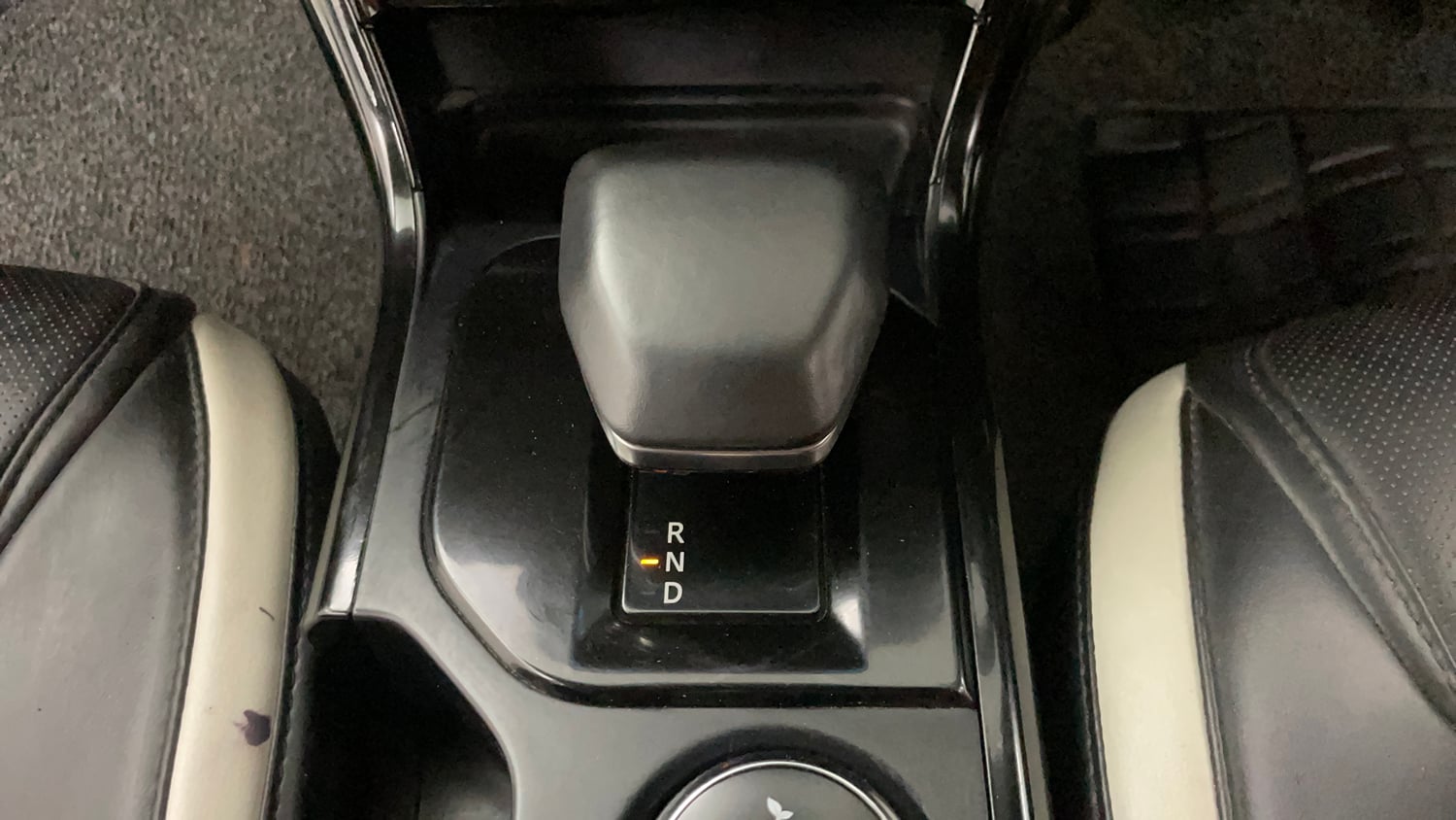 Used 2024 Tata Nexon Creative Plus S 1.5 Revotorq Diesel 6AMT Diesel Automatic interior GEAR  KNOB VIEW