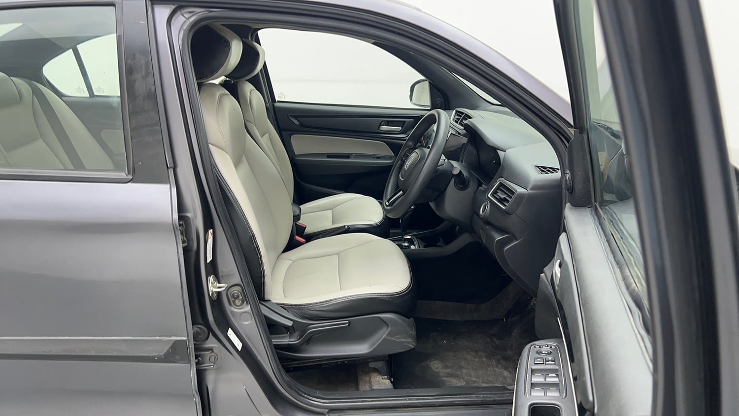 Used 2018 Honda Amaze 1.5 V CVT Diesel Diesel Automatic interior RIGHT SIDE FRONT DOOR CABIN VIEW