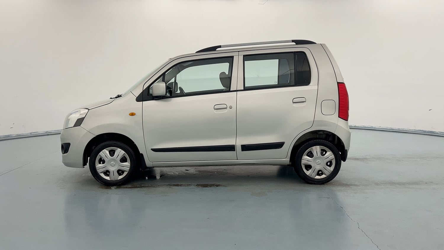 Used 2017 Maruti Suzuki Wagon R 1.0 VXI AMT Petrol Automatic exterior LEFT SIDE VIEW