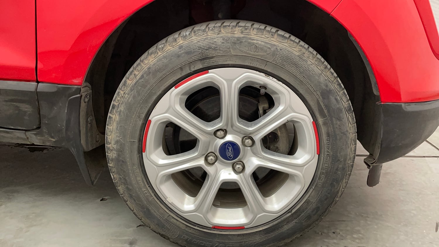 Used 2020 Ford EcoSport Titanium + 1.5L Ti-VCT AT Petrol Automatic tyres RIGHT FRONT TYRE RIM VIEW