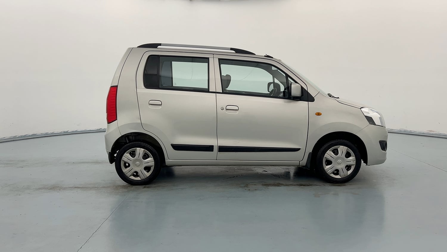 Used 2017 Maruti Suzuki Wagon R 1.0 VXI AMT Petrol Automatic exterior RIGHT SIDE VIEW