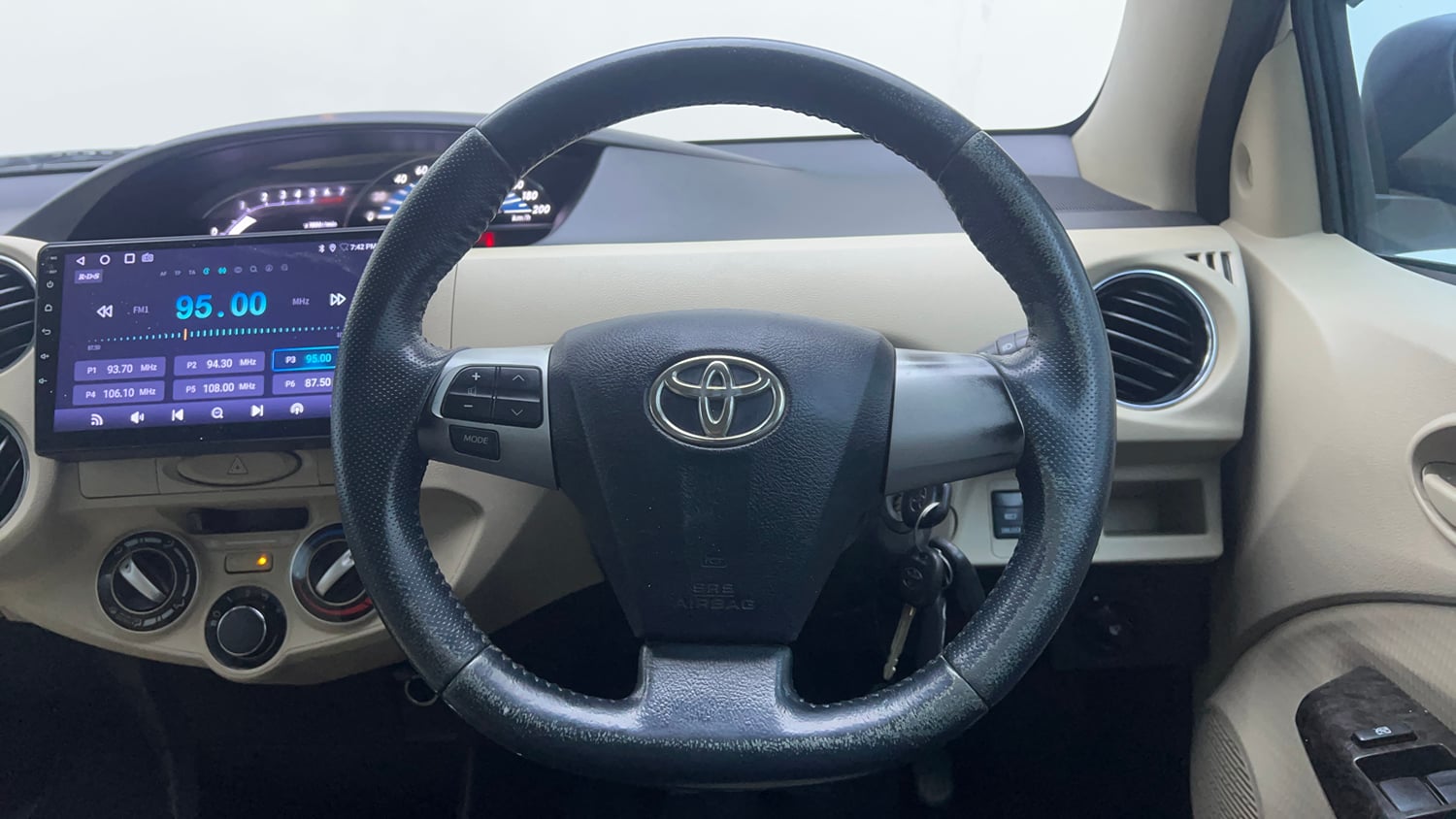 Used 2018 Toyota Etios Liva VXD Diesel Manual interior STEERING VIEW