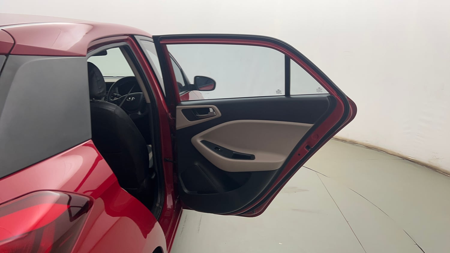 Used 2015 Hyundai Elite i20 Magna 1.2 Petrol Manual interior RIGHT REAR DOOR OPEN VIEW