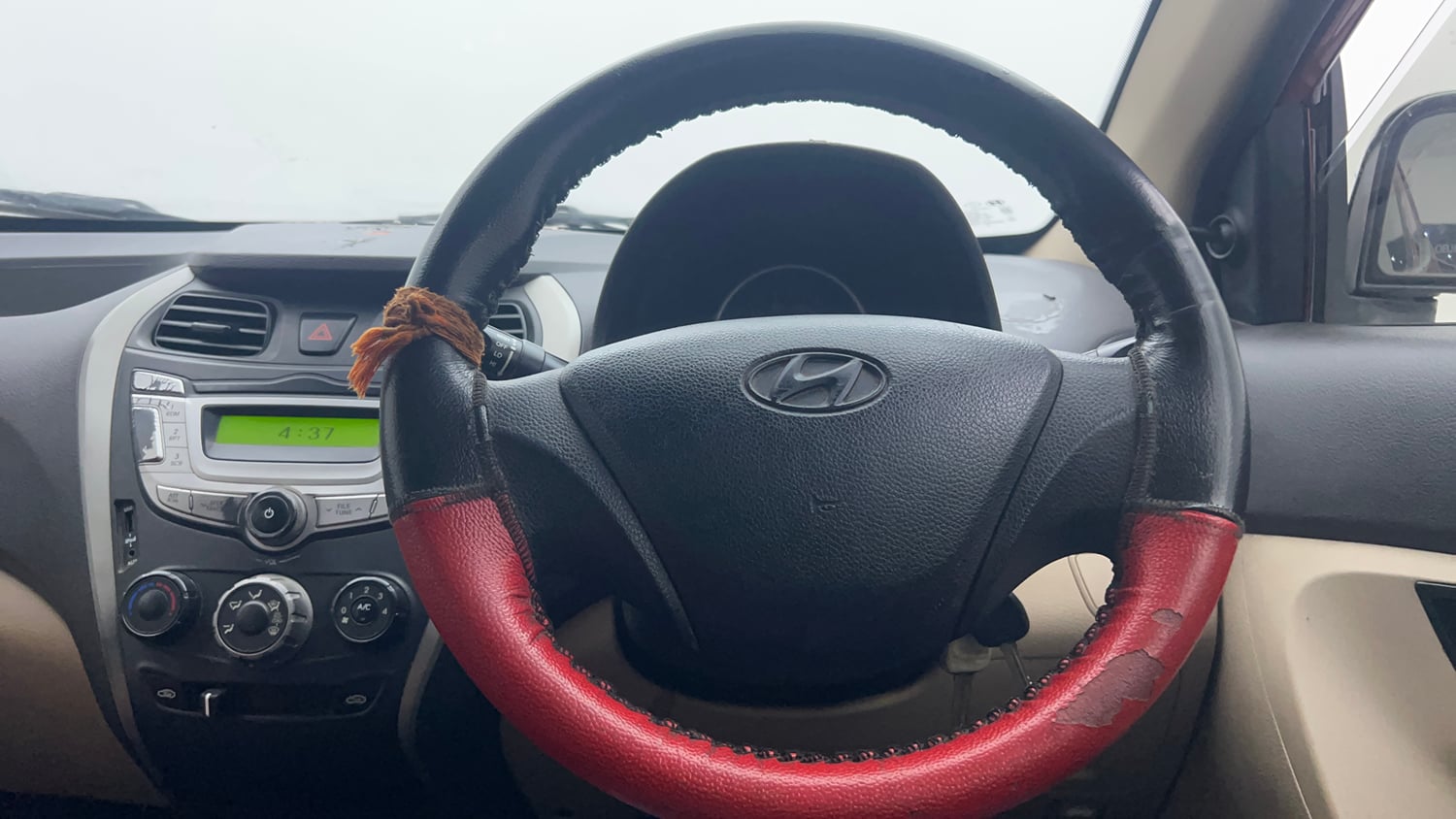 Used 2018 Hyundai Eon Magna + Petrol Manual interior STEERING VIEW