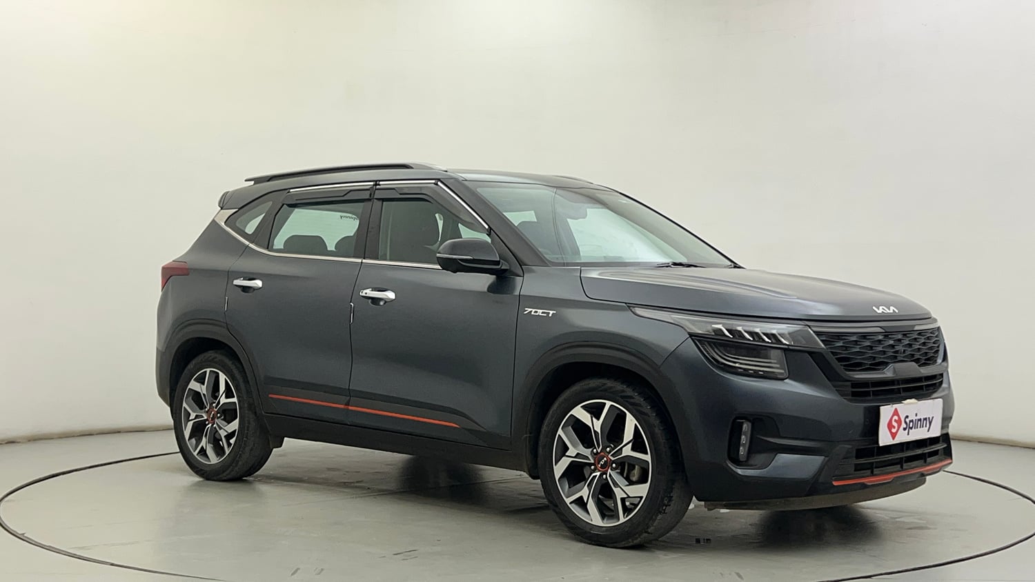 Used 2022 Kia Seltos X Line 1.4 DCT Petrol Automatic exterior RIGHT FRONT CORNER VIEW