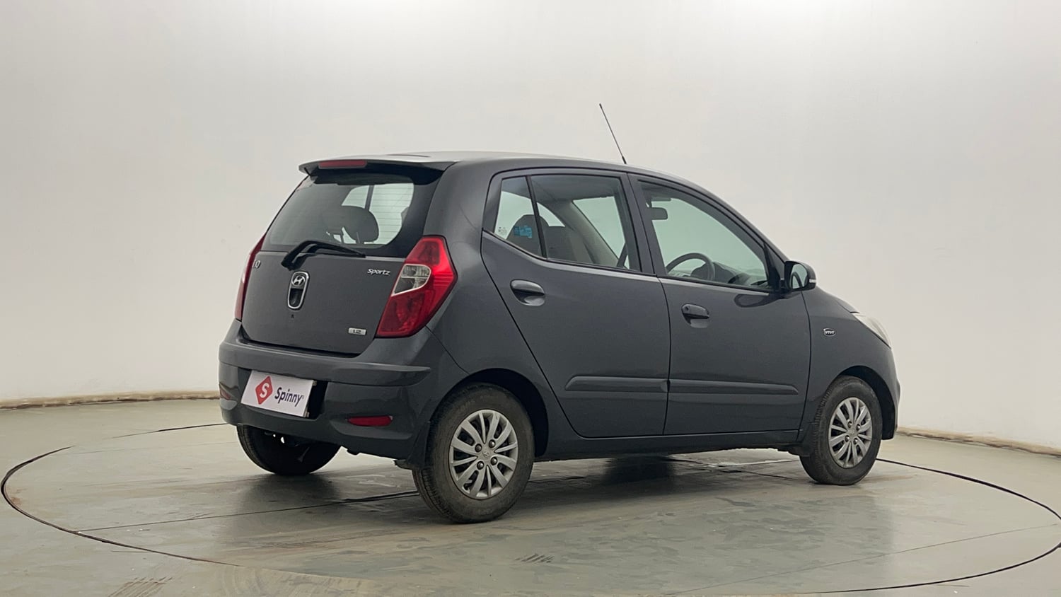 Used 2013 Hyundai i10 Sportz 1.2 Kappa2 Petrol Manual exterior RIGHT REAR CORNER VIEW