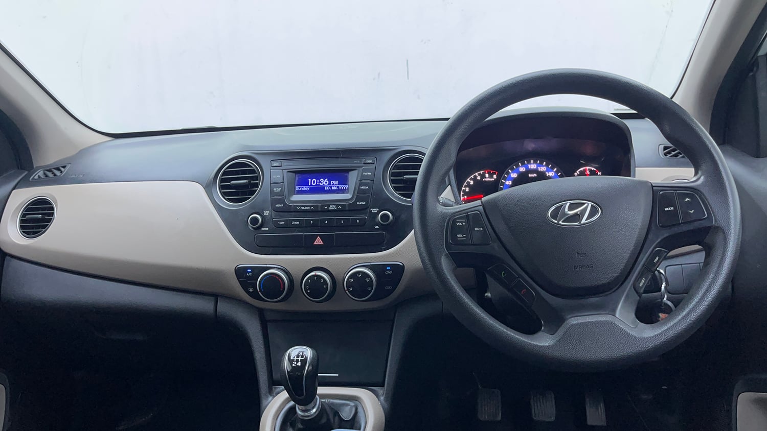 Used 2016 Hyundai Xcent SX 1.1 CRDi Diesel Manual interior DASHBOARD VIEW