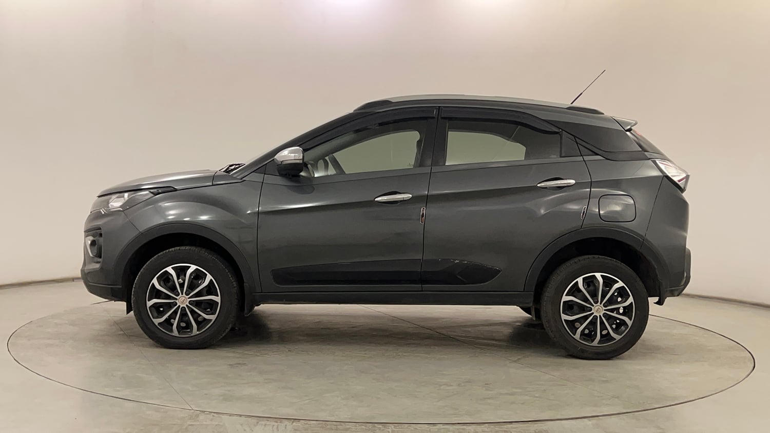 Used 2023 Tata Nexon XM (S) Diesel Diesel Manual exterior LEFT SIDE VIEW