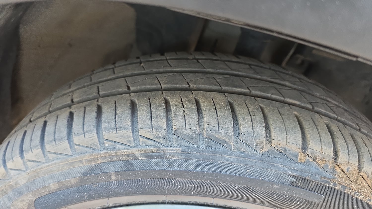 Used 2020 Renault Kwid RXL Petrol Manual tyres RIGHT FRONT TYRE TREAD VIEW