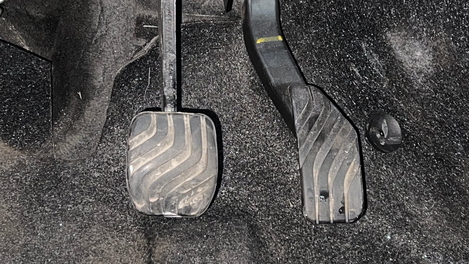 Used 2023 Renault Kiger RXZ Turbo CVT Petrol Automatic interior PEDALS VIEW
