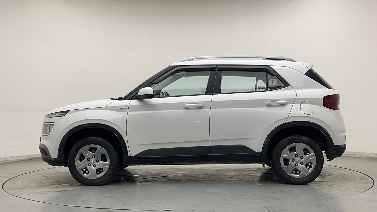 Used 2022 Hyundai Venue S 1.2 Petrol Petrol Manual exterior LEFT SIDE VIEW