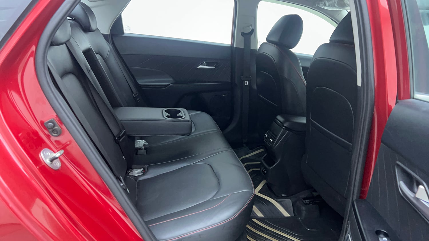 Used 2023 Hyundai Verna SX (O) 1.5 Turbo Petrol DCT Petrol Automatic interior RIGHT SIDE REAR DOOR CABIN VIEW