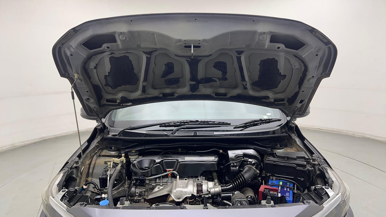 Used 2018 Honda Amaze 1.5 V CVT Diesel Diesel Automatic engine ENGINE & BONNET OPEN FRONT VIEW
