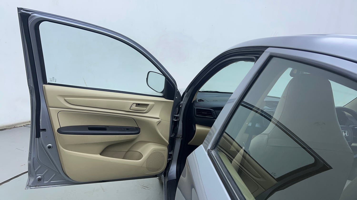 Used 2018 Honda Amaze 1.2 E MT Petrol Petrol Manual interior LEFT FRONT DOOR OPEN VIEW