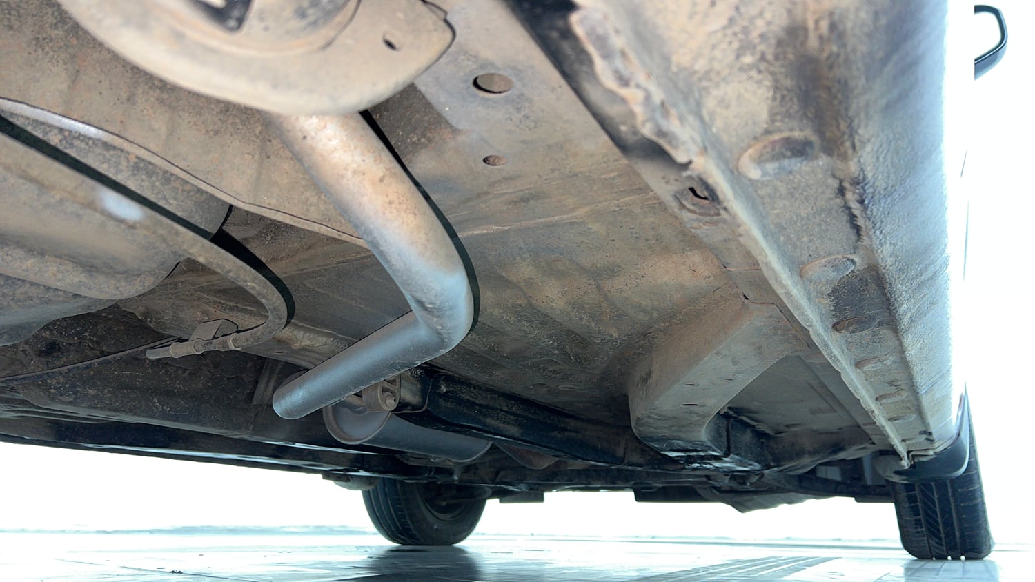 Used 2013 Honda Amaze 1.2 S i-VTEC Petrol Manual extra REAR RIGHT UNDERBODY VIEW