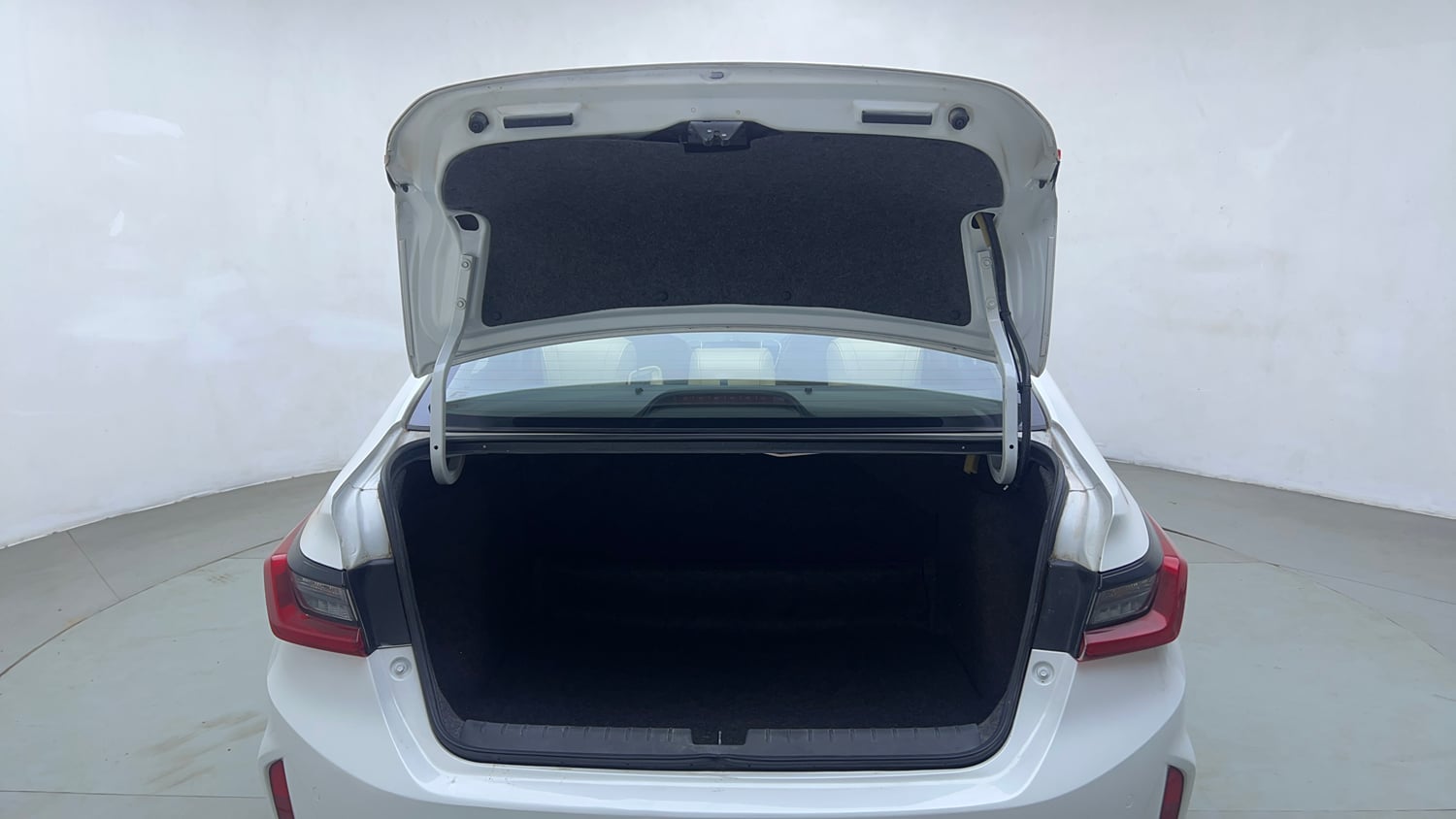 Used 2022 Honda City ZX Petrol Petrol Manual interior DICKY DOOR OPEN VIEW