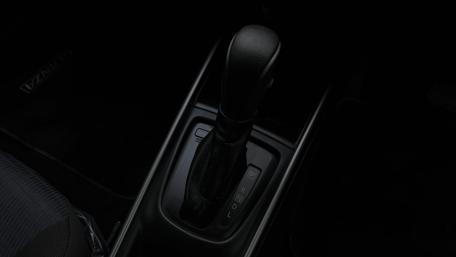 Used 2021 Toyota Glanza V CVT Petrol Automatic interior GEAR  KNOB VIEW